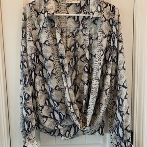 La' Ven Snake Print Blouse Size Small